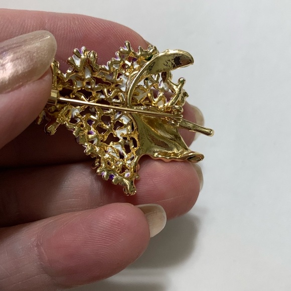 Lilac Flower Enamel Brooch with rhinestone Accents - Picture 4 of 8